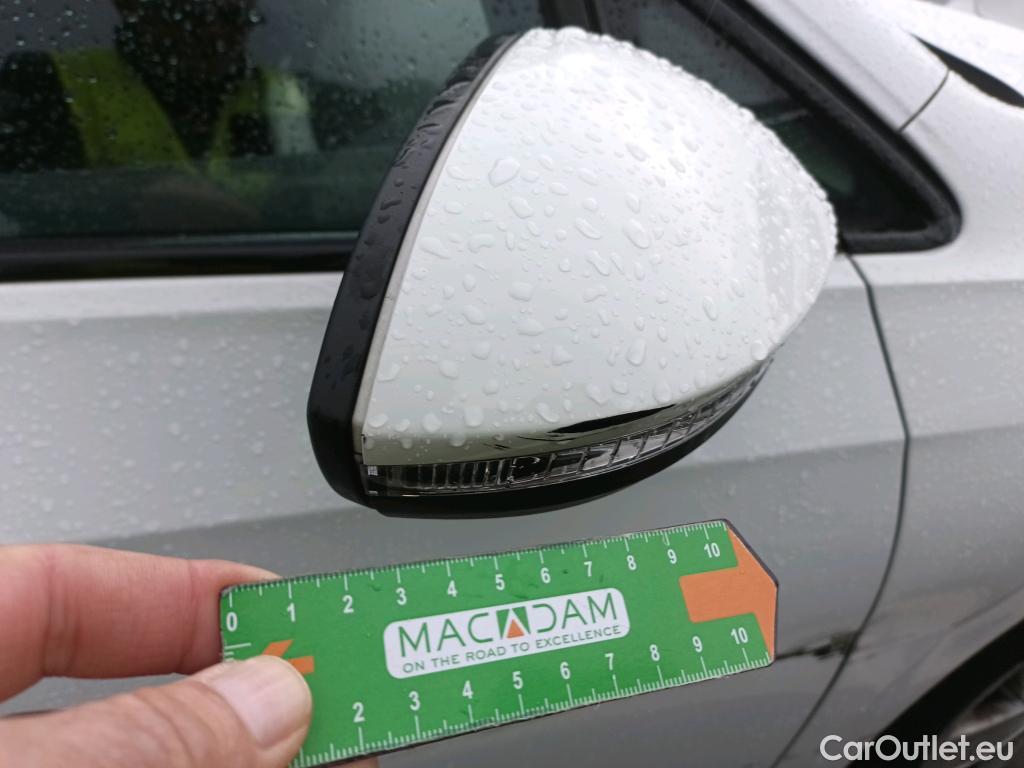  Volkswagen  Golf  VOLKSWAGEN / 2020 / 5P / familiar 2.0 TDI 85kW (115CV) DSG Variant #26