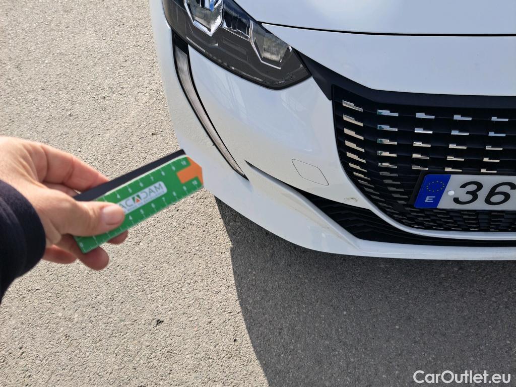  Peugeot  208 PEUGEOT  / 2019 / 5P / berlina con portón BlueHDi 73kW (100CV) Active Pack (AC) #10