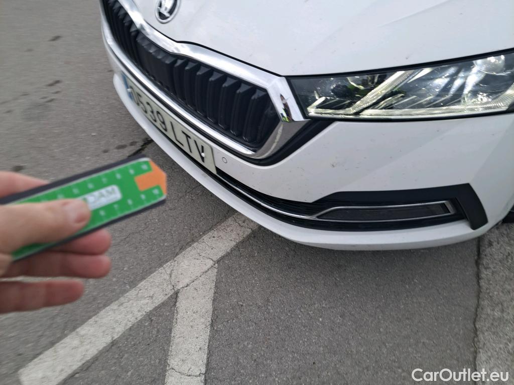  Skoda  Octavia SKODA  / 2020 / 5P / familiar Combi 2.0 TDI 110kW (150CV) DSG Style #9