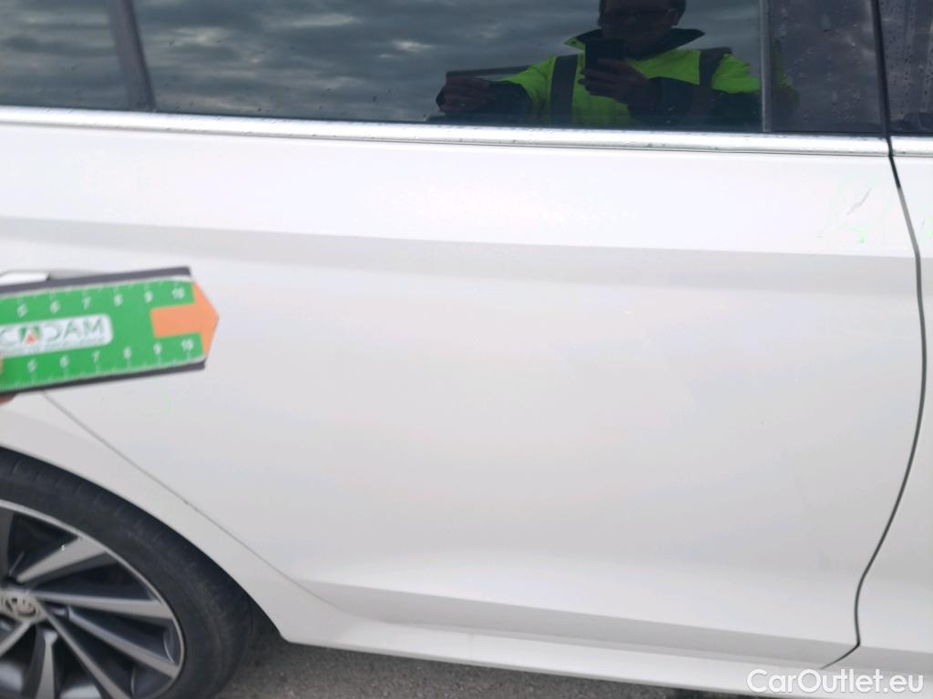  Skoda  Octavia SKODA  / 2020 / 5P / familiar Combi 2.0 TDI 110kW (150CV) DSG Style #14