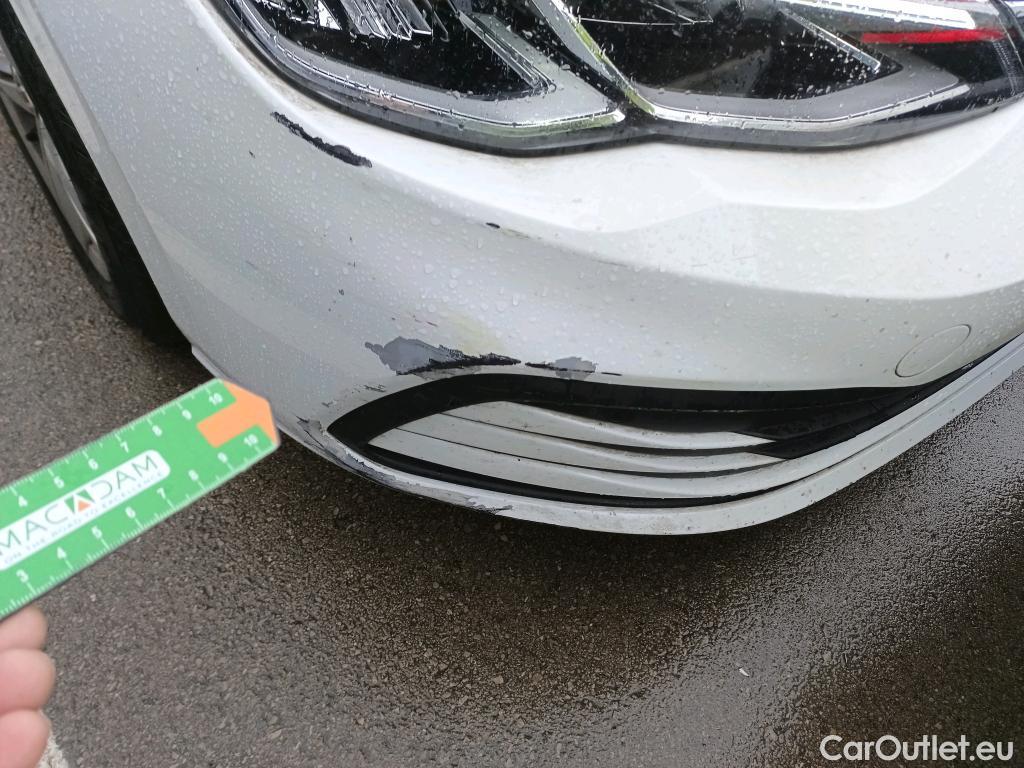  Volkswagen  Golf  VOLKSWAGEN / 2020 / 5P / familiar 2.0 TDI 85kW (115CV) DSG Variant #12