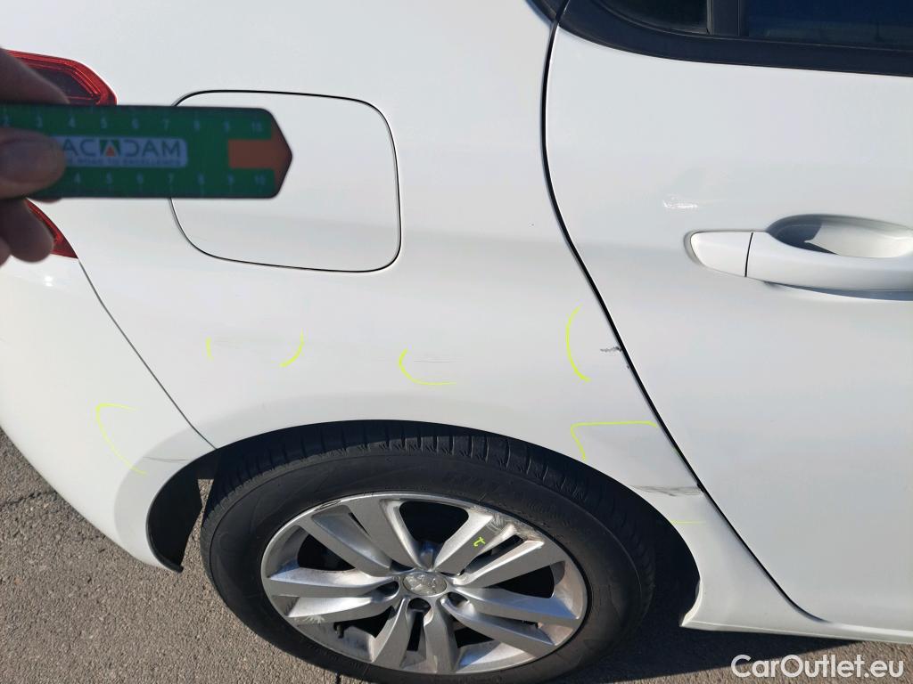  Peugeot  308 PEUGEOT  / 2017 / 5P / berlina con portón 5p Active Pack BlueHDi 130 S&S #7