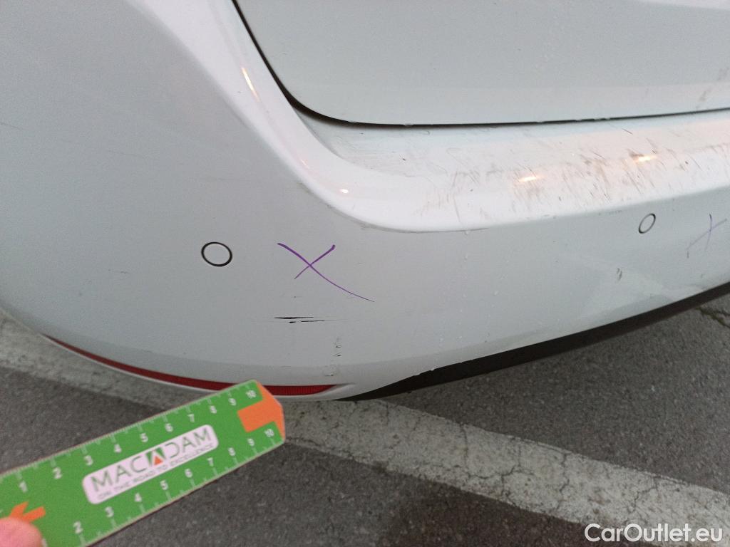  Peugeot  308 PEUGEOT  / 2017 / 5P / familiar SW Active Pack BlueHDi 130 S&S #19