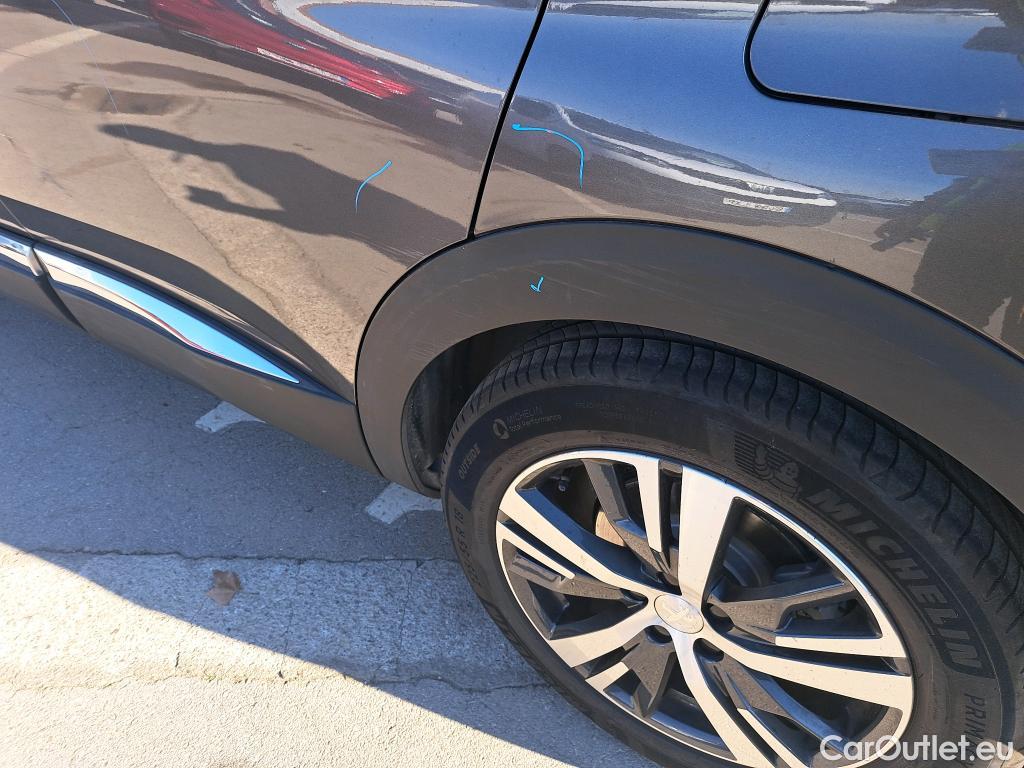  Peugeot  3008 PEUGEOT  Hybrid / 2020 / 5P / todoterreno 225 e-EAT8 Allure (AC2) #38