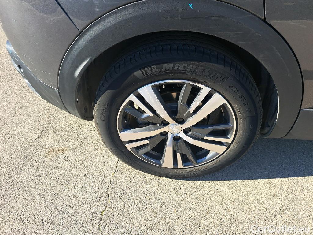  Peugeot  3008 PEUGEOT  Hybrid / 2020 / 5P / todoterreno 225 e-EAT8 Allure (AC2) #9