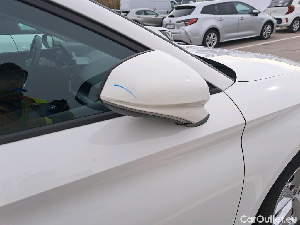  Seat  Leon SEAT Nuevo León / 2020 / 5P / familiar SP 2.0 TDI 85kW Style Go(SP) #24