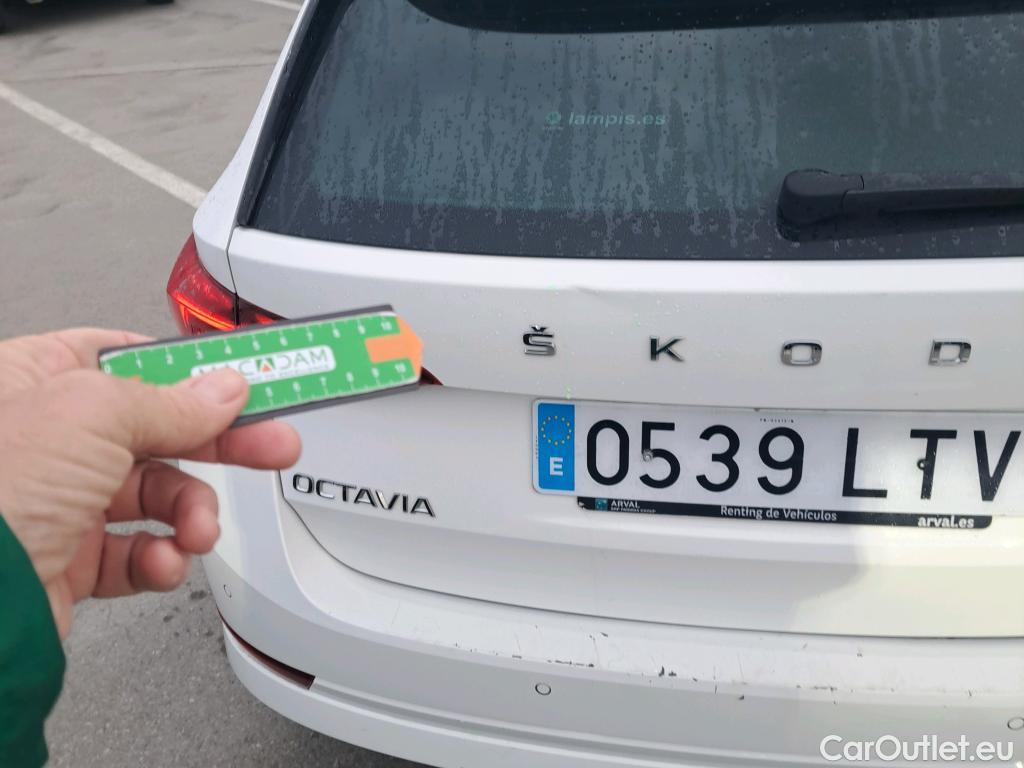  Skoda  Octavia SKODA  / 2020 / 5P / familiar Combi 2.0 TDI 110kW (150CV) DSG Style #1