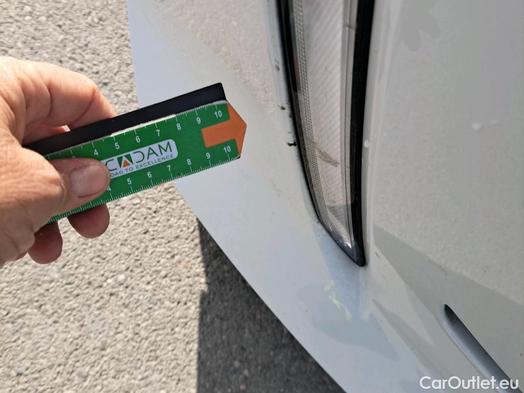  Peugeot  208 PEUGEOT  / 2019 / 5P / berlina con portón BlueHDi 73kW (100CV) Active Pack (AC) #11