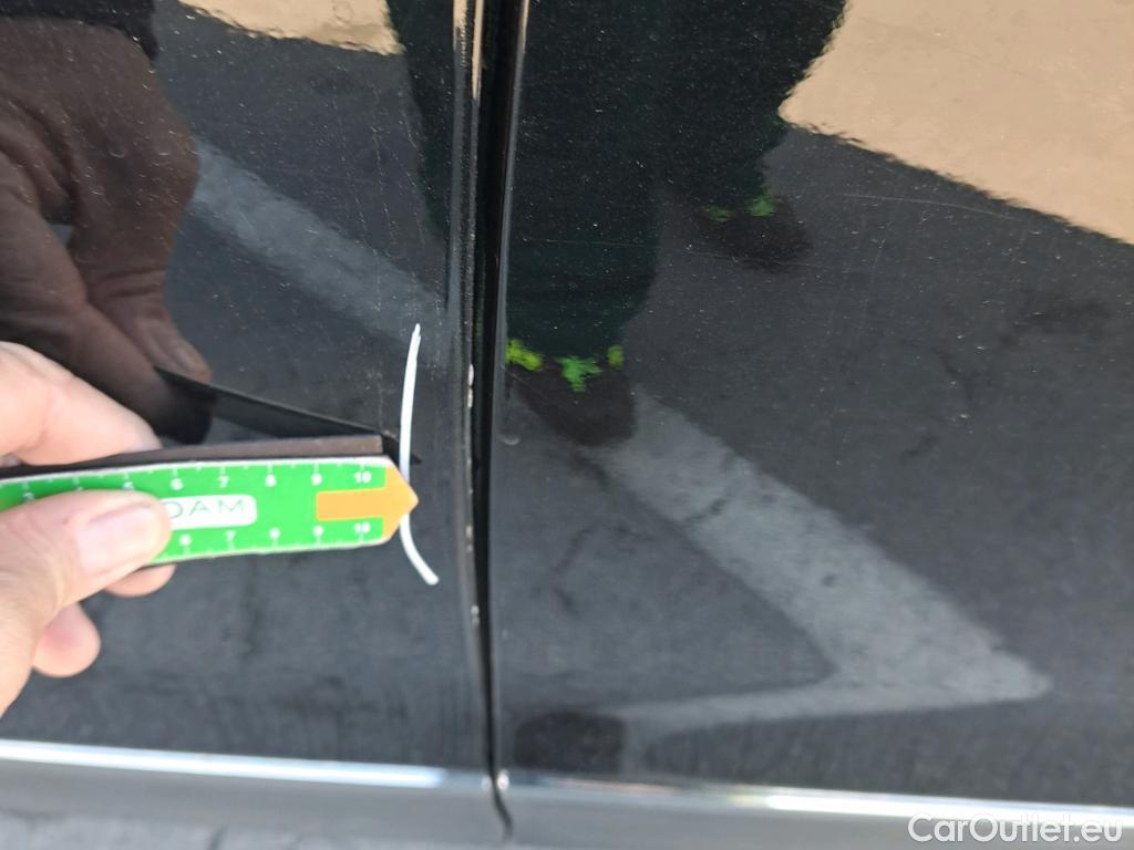  Volkswagen  Tiguan VOLKSWAGEN  / 2020 / 5P / todoterreno Life 2.0 TDI 110kW (150CV) DSG (AC2) #4