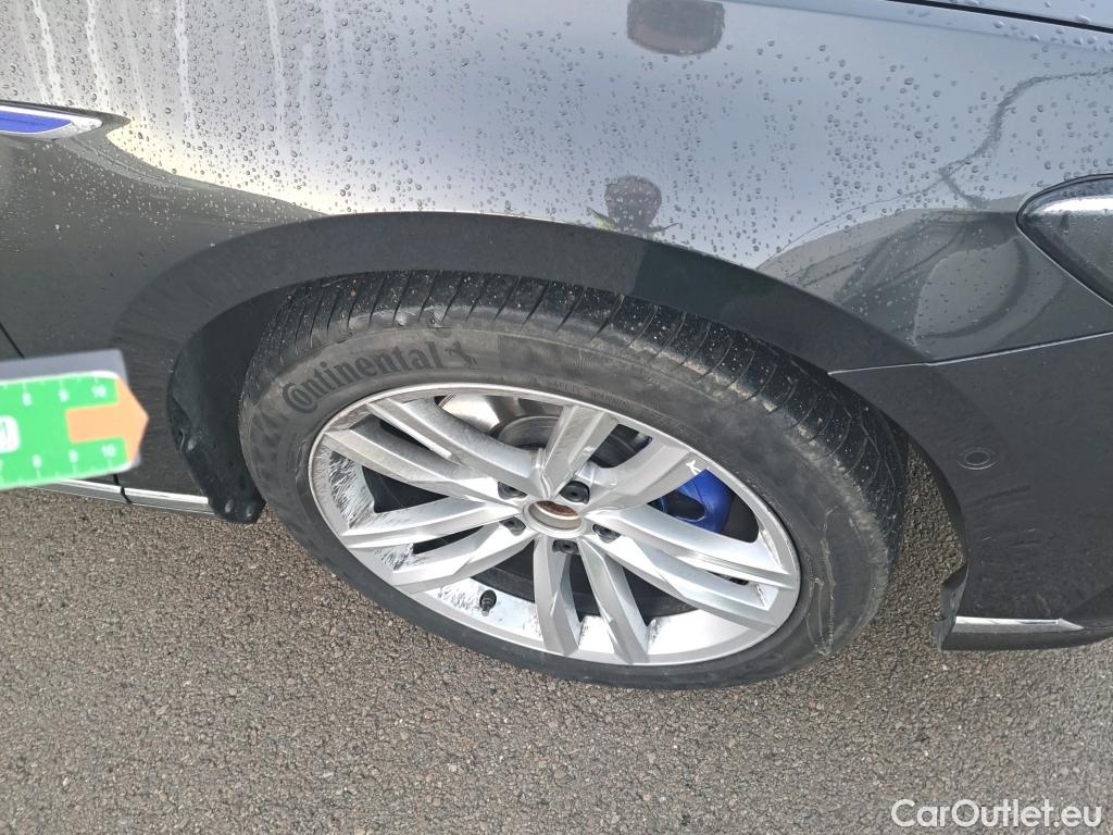  Volkswagen  Passat VOLKSWAGEN  / 2019 / 4P / sedán GTE 1.4 TSI e-Power 115kW + 85kW DSG #9