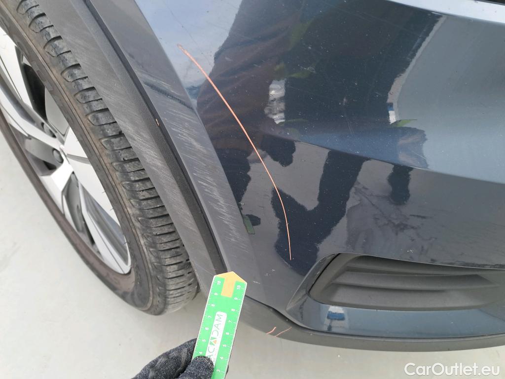  Volvo  XC 40 VOLVO XC40 / 2017 / 5P / todoterreno 1.5 T3 Momentum Pro #23