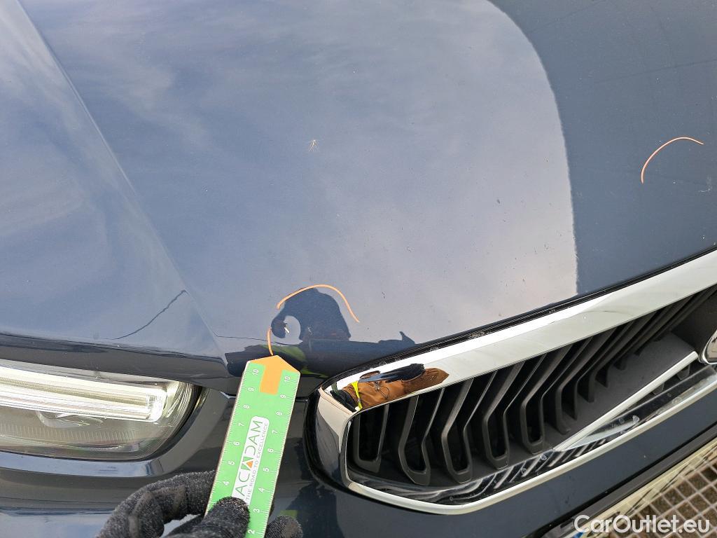  Volvo  XC 40 VOLVO XC40 / 2017 / 5P / todoterreno 1.5 T3 Momentum Pro #8