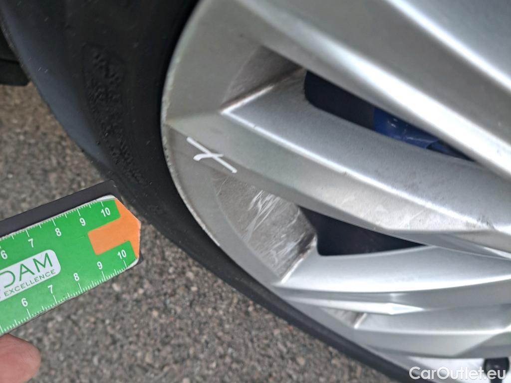  Volkswagen  Passat VOLKSWAGEN  / 2019 / 4P / sedán GTE 1.4 TSI e-Power 115kW + 85kW DSG #8