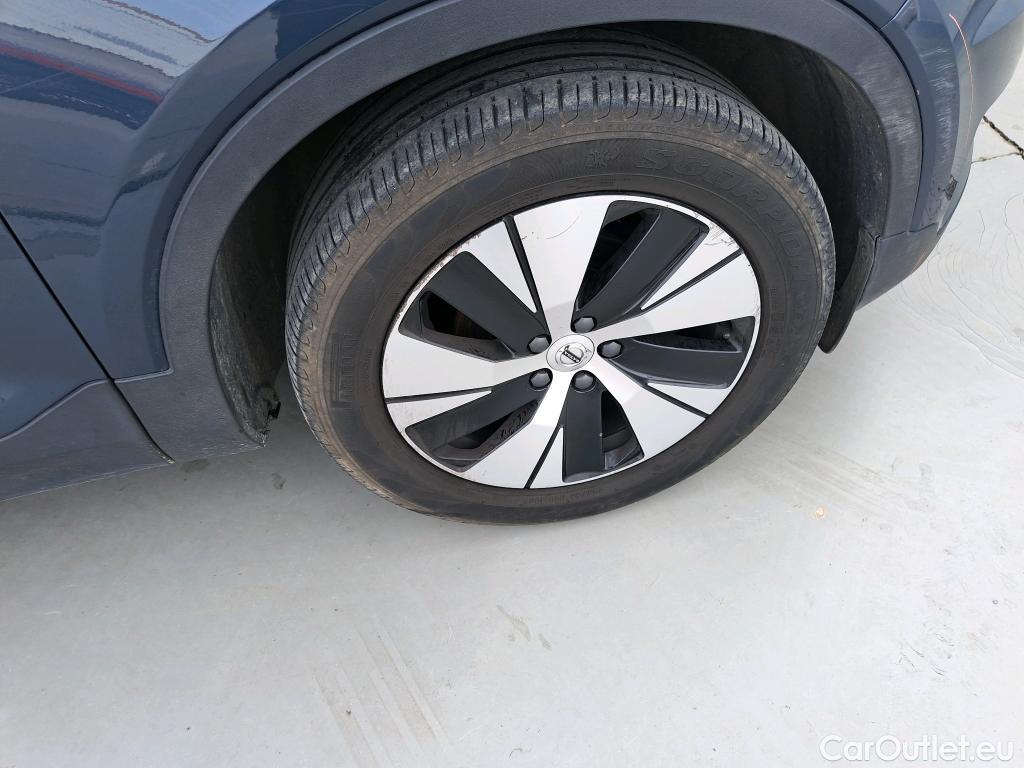  Volvo  XC 40 VOLVO XC40 / 2017 / 5P / todoterreno 1.5 T3 Momentum Pro #9