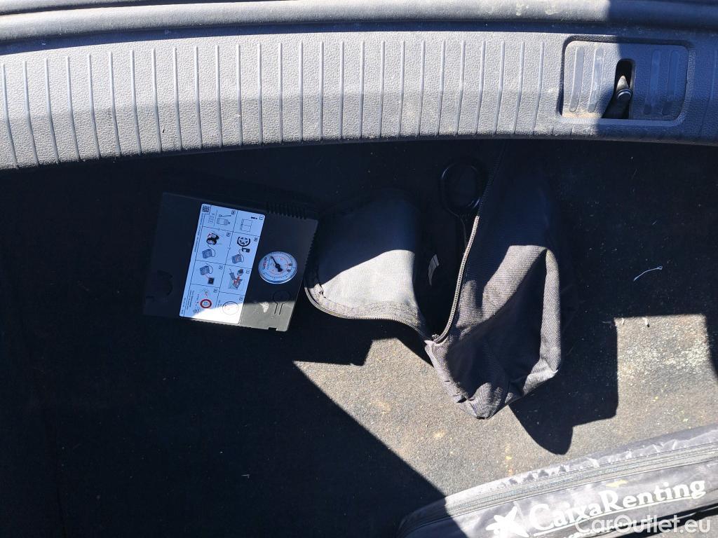  Volkswagen  Tiguan VOLKSWAGEN  / 2020 / 5P / todoterreno Life 2.0 TDI 110kW (150CV) DSG (AC2) #6