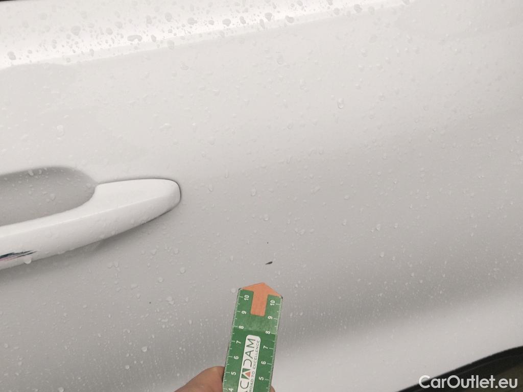  Ford  Kuga FORD  / 2019 / 5P / todoterreno Titanium 1.5T EcoBoost 88kW (120CV) #24