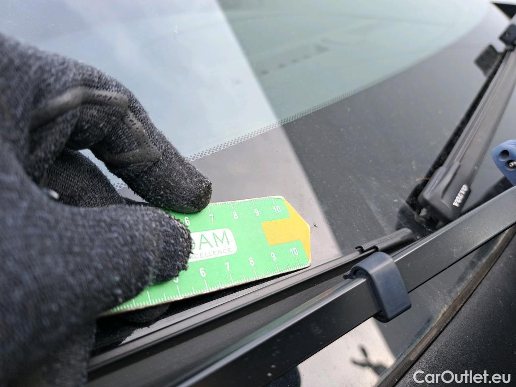  Volvo  XC 40 VOLVO XC40 / 2017 / 5P / todoterreno 1.5 T3 Momentum Pro #19