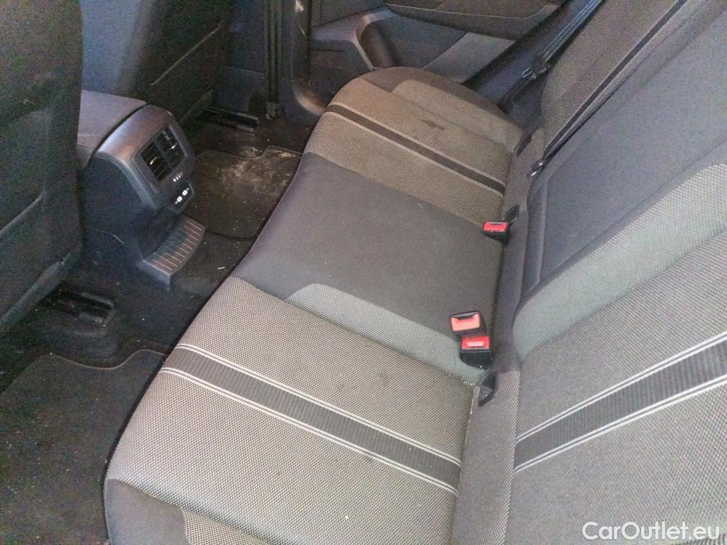  Volkswagen  T-ROC VOLKSWAGEN  / 2017 / 5P / todoterreno Advance 1.0 TSI 81kW (110CV) #7