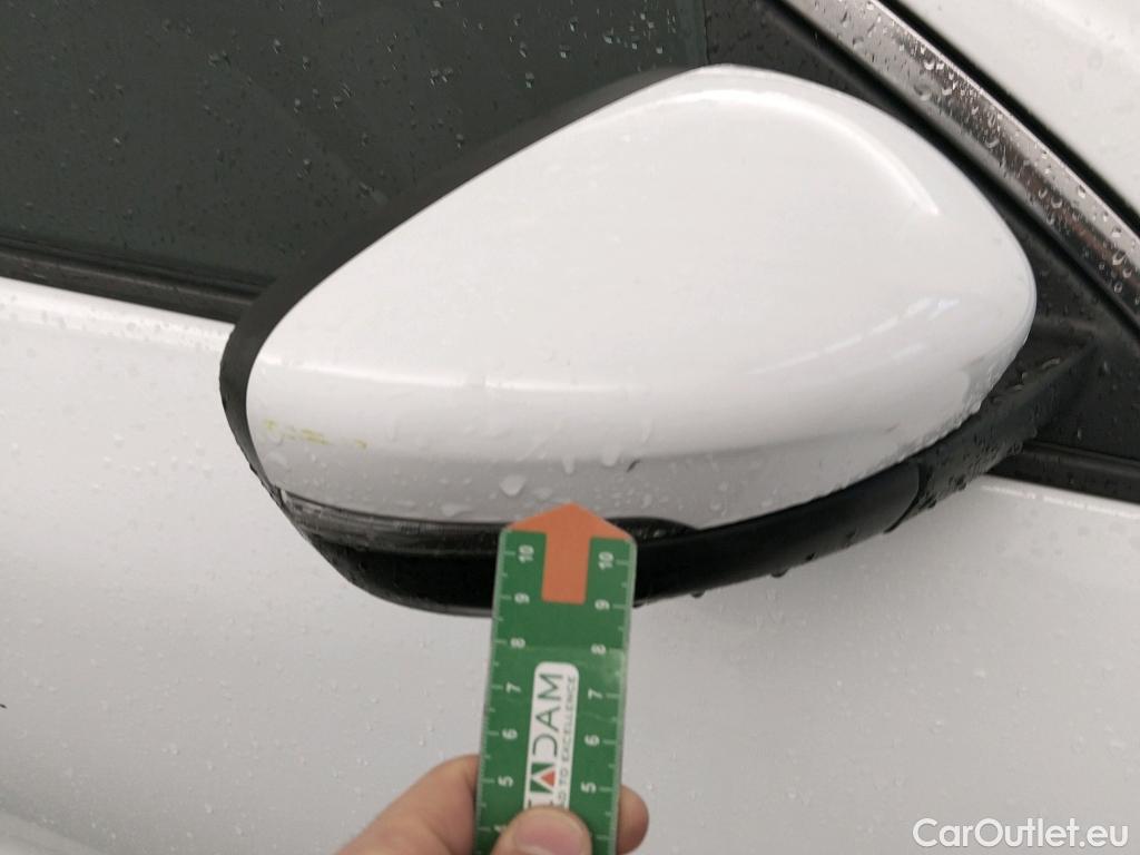  Ford  Kuga FORD  / 2019 / 5P / todoterreno Titanium 1.5T EcoBoost 88kW (120CV) #22