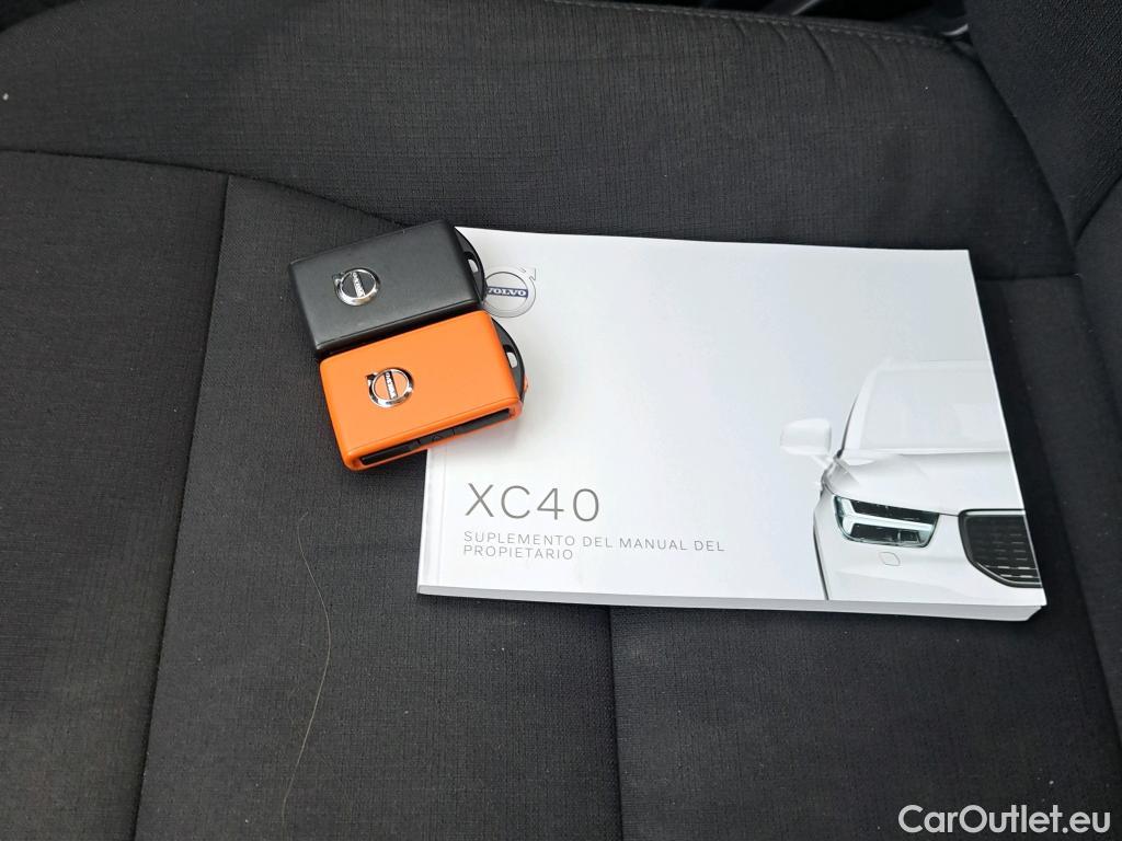  Volvo  XC 40 VOLVO XC40 / 2017 / 5P / todoterreno 1.5 T2 Momentum Core Auto #3