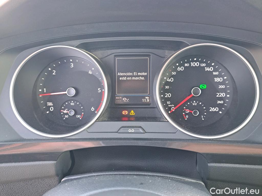  Volkswagen  Tiguan VOLKSWAGEN  / 2020 / 5P / todoterreno Life 2.0 TDI 110kW (150CV) DSG (AC2) #16