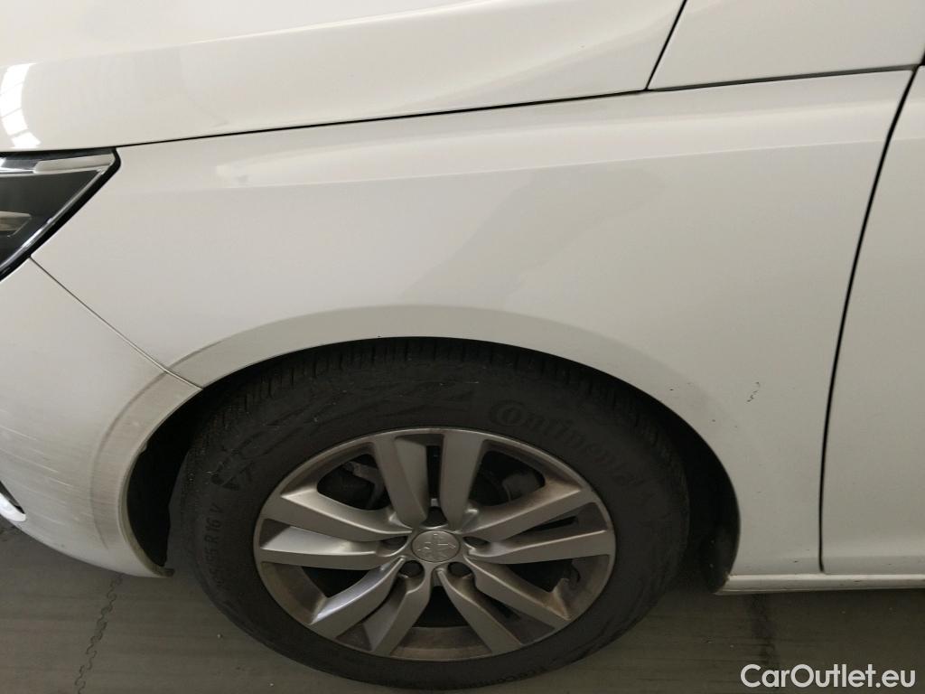  Peugeot  308 PEUGEOT  / 2017 / 5P / familiar SW Active Pack BlueHDi 130 S&S #25