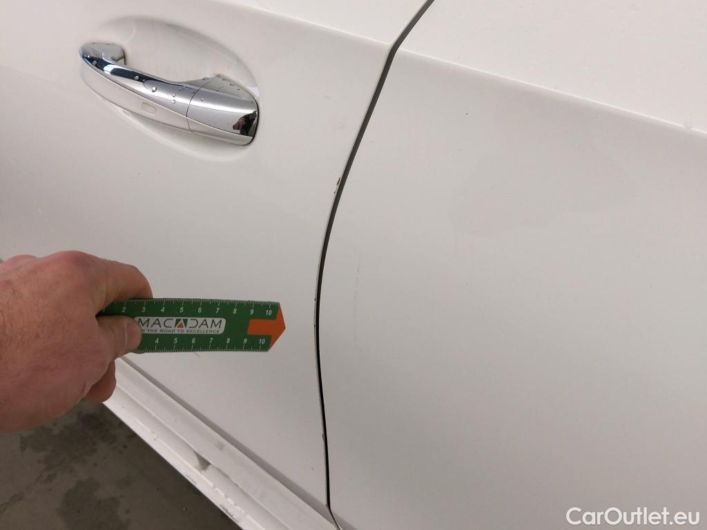  Mercedes  A-Klasse MERCEDES-BENZ Clase A / 2018 / 5P / berlina con portón A 200 d 4MATIC #12