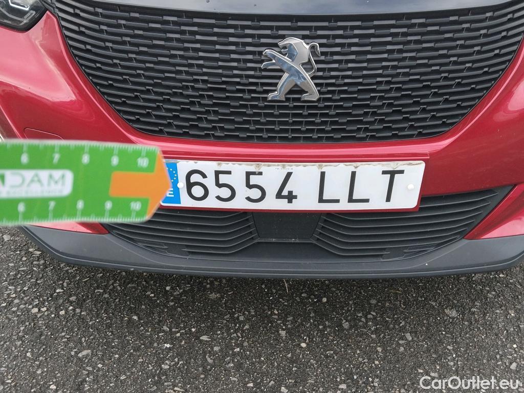  Peugeot  2008 PEUGEOT  / 2019 / 5P / todoterreno Active Pack BlueHDI 81kW (110CV) #28