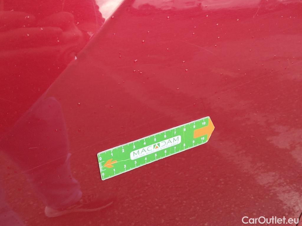  Peugeot  2008 PEUGEOT  / 2019 / 5P / todoterreno Active Pack BlueHDI 81kW (110CV) #24