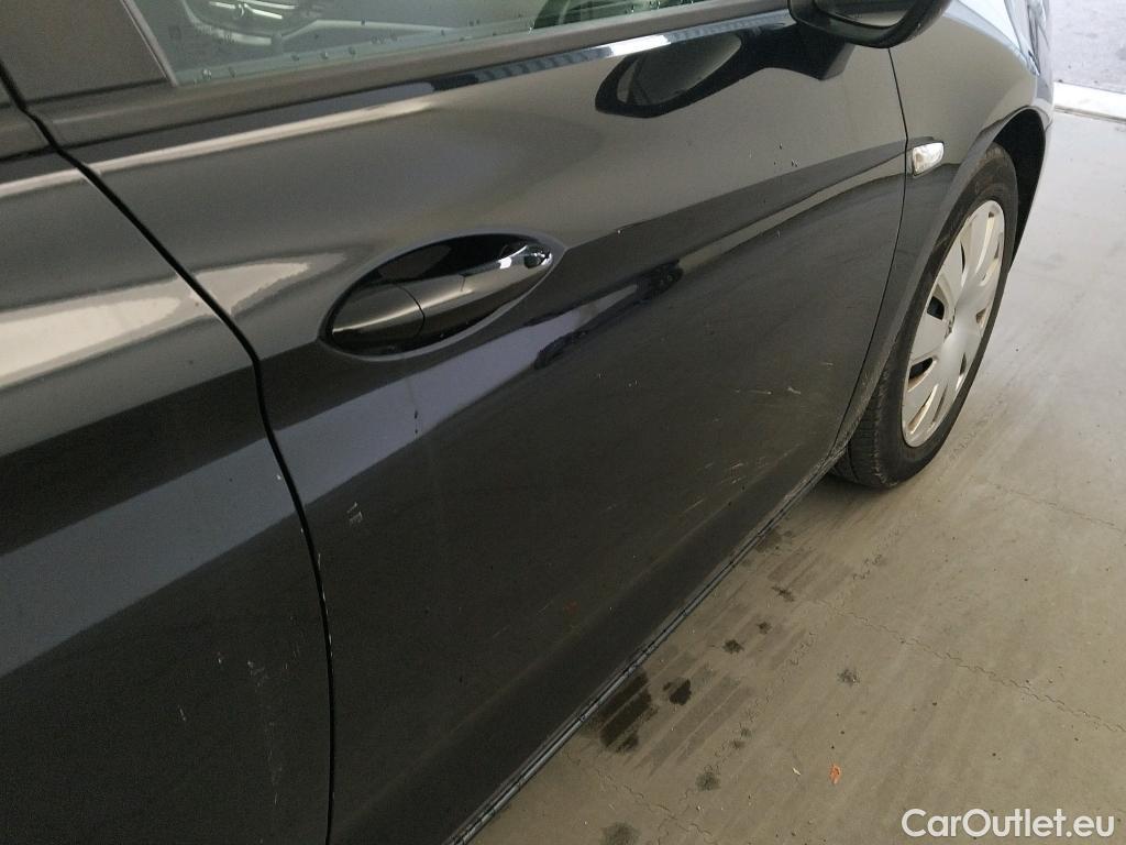  Opel  Astra OPEL  / 2015 / 5P / berlina con portón 1.6 CDTi S/S 81kW (110CV) Selective #19