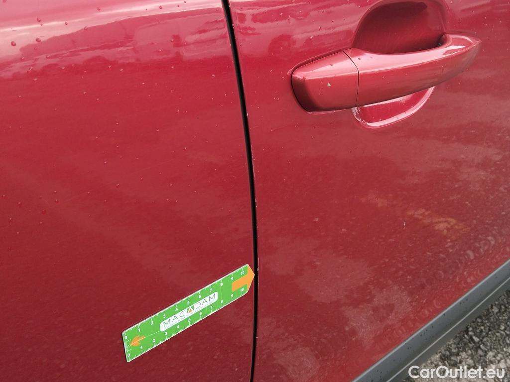  Peugeot  2008 PEUGEOT  / 2019 / 5P / todoterreno Active Pack BlueHDI 81kW (110CV) #32