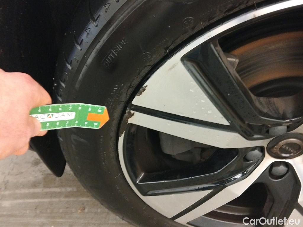  Volvo  XC 40 VOLVO XC40 / 2017 / 5P / todoterreno 1.5 T4 Twin Recharge R-Design Auto #11