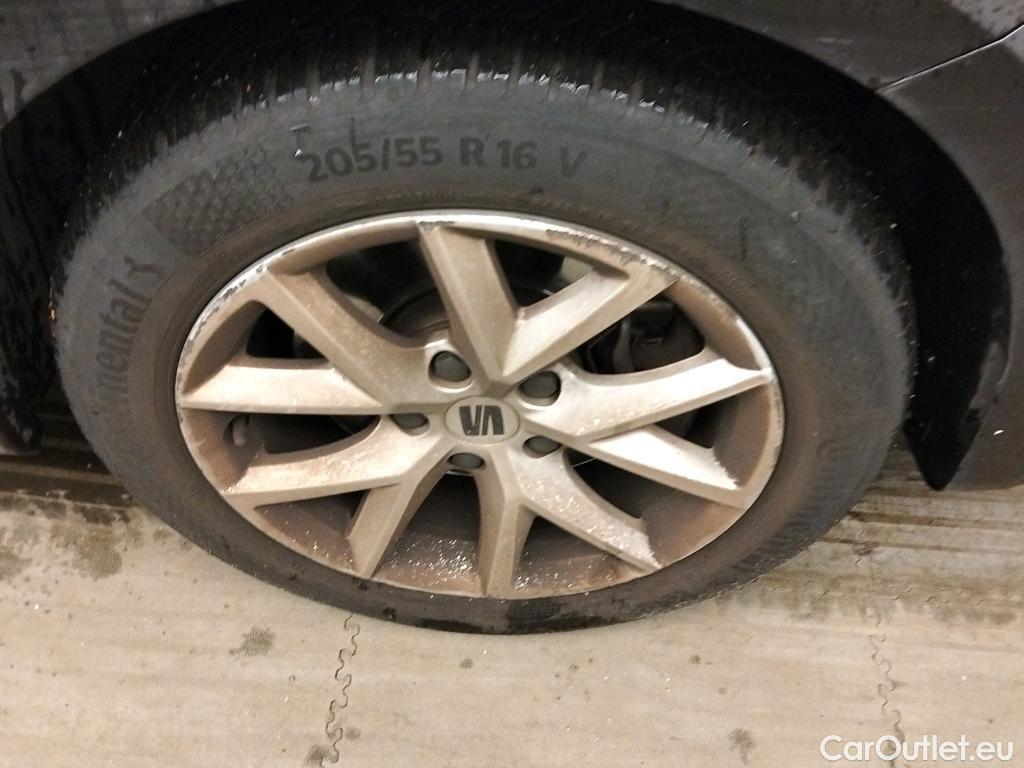  Seat  Leon SEAT Nuevo León / 2020 / 5P / familiar SP 2.0 TDI 85kW Style XL(SP) #9