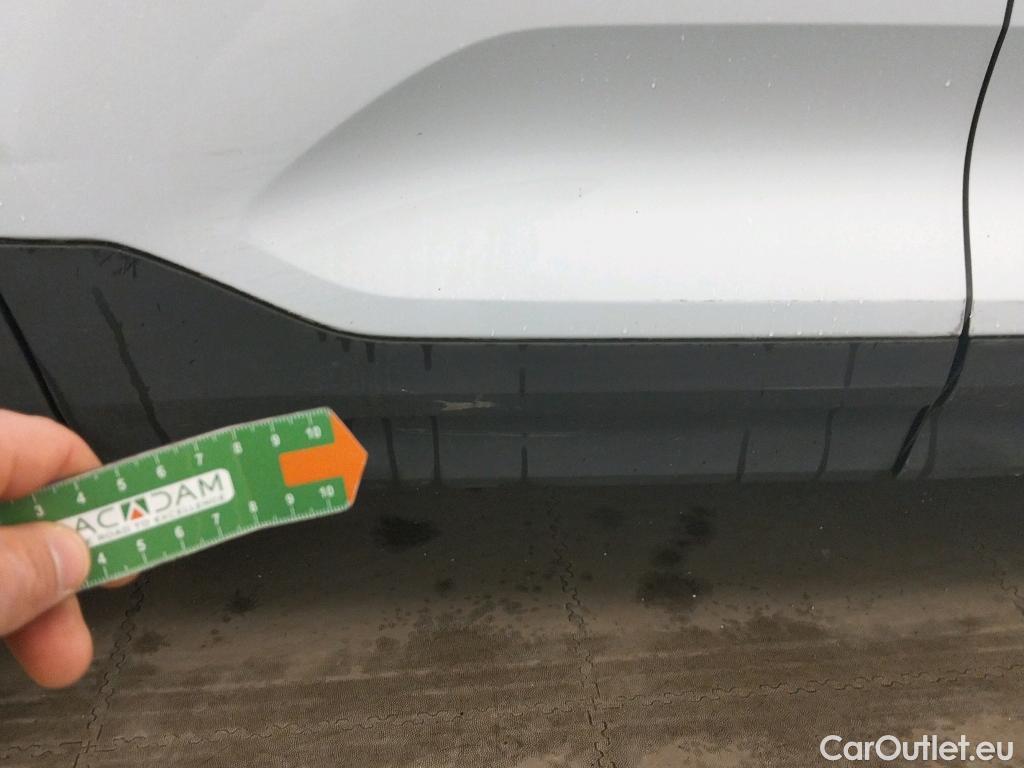  Volvo  XC 40 VOLVO XC40 / 2017 / 5P / todoterreno 1.5 T4 Twin Recharge R-Design Auto #27