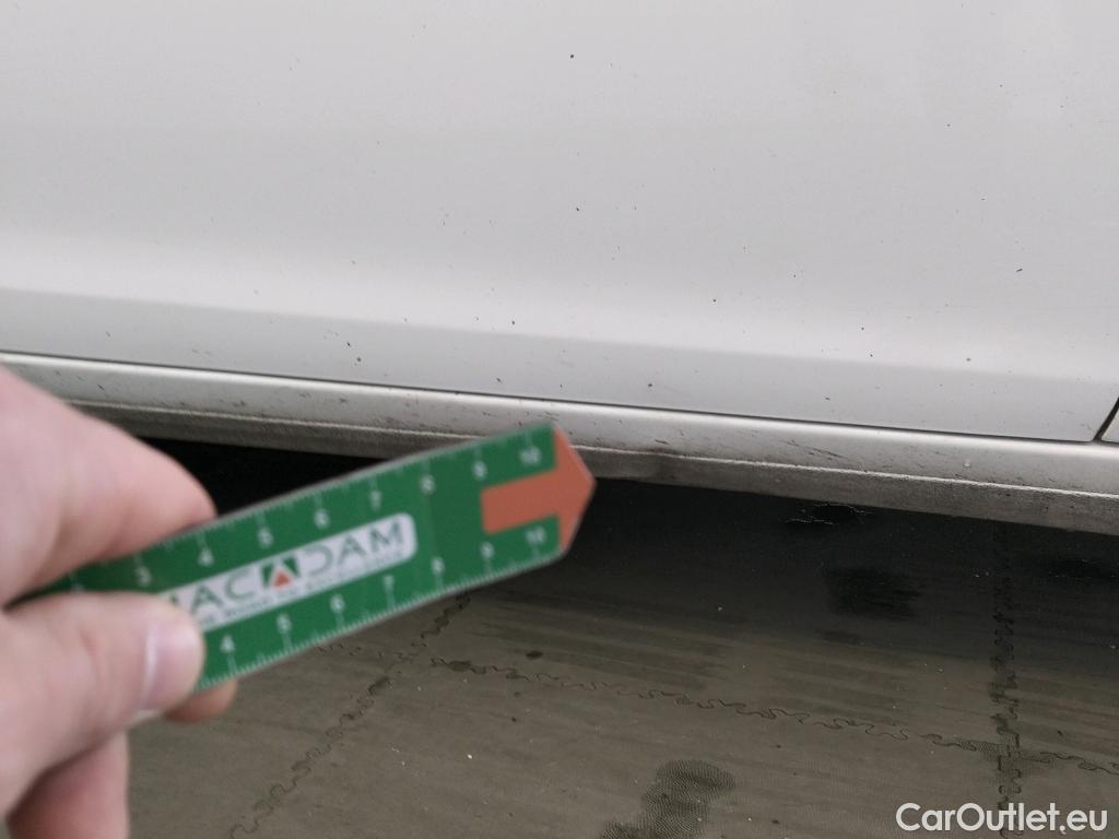  Peugeot  308 PEUGEOT  / 2017 / 5P / familiar SW Active Pack BlueHDi 130 S&S #4