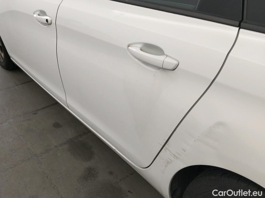  Peugeot  308 PEUGEOT  / 2017 / 5P / familiar SW Active Pack BlueHDi 130 S&S #7