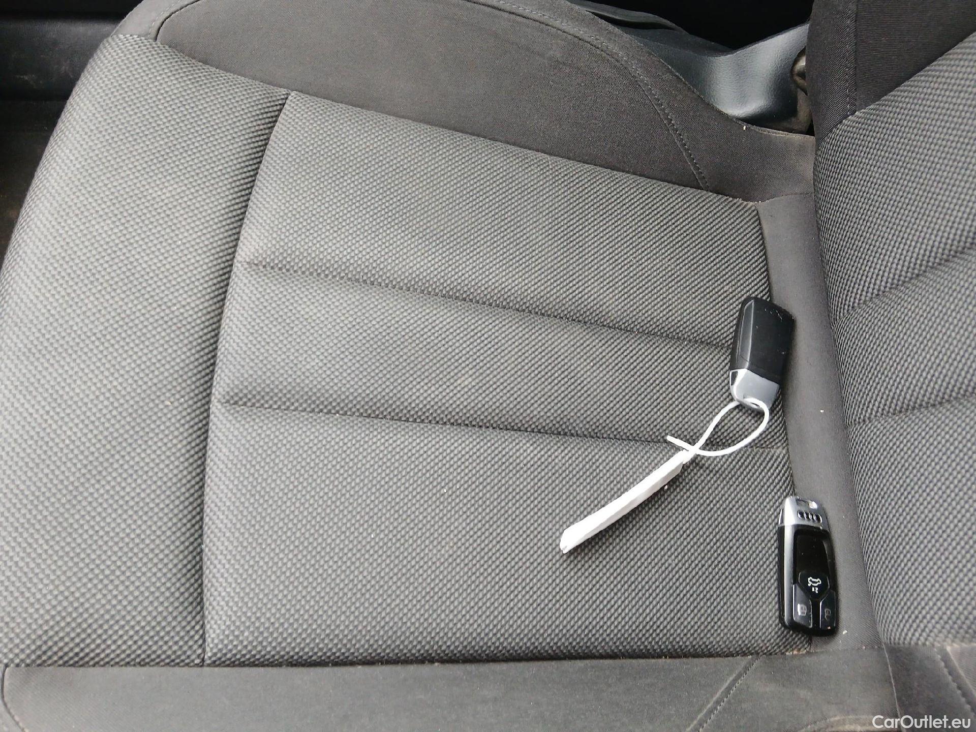  Audi  A4 AUDI  / 2019 / 5P / familiar Avant Advanced 35 TDI 120kW S tronic #1