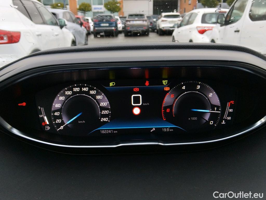  Peugeot  3008 PEUGEOT  / 2020 / 5P / todoterreno 1.5 BlueHDi 96kW (130CV) S&S Active Pack #18