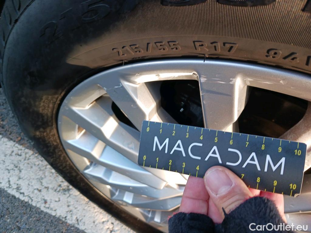  Audi  Q2 AUDI  / 2016 / 5P / todoterreno Design 30 TFSI 85kW (116CV) #45