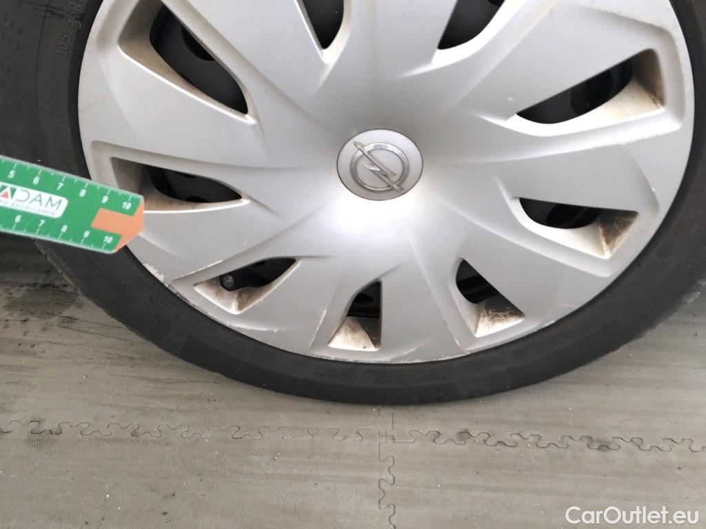  Opel  Astra OPEL  / 2015 / 5P / berlina con portón 1.6 CDTi S/S 81kW (110CV) Selective #31