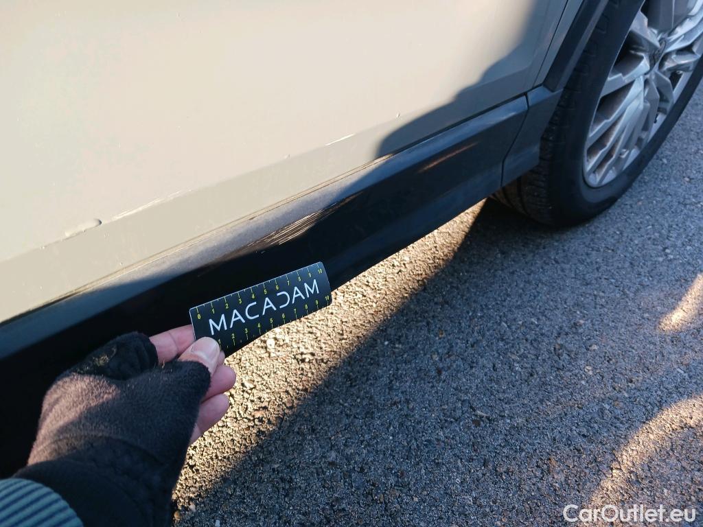  Audi  Q2 AUDI  / 2016 / 5P / todoterreno Design 30 TFSI 85kW (116CV) #33