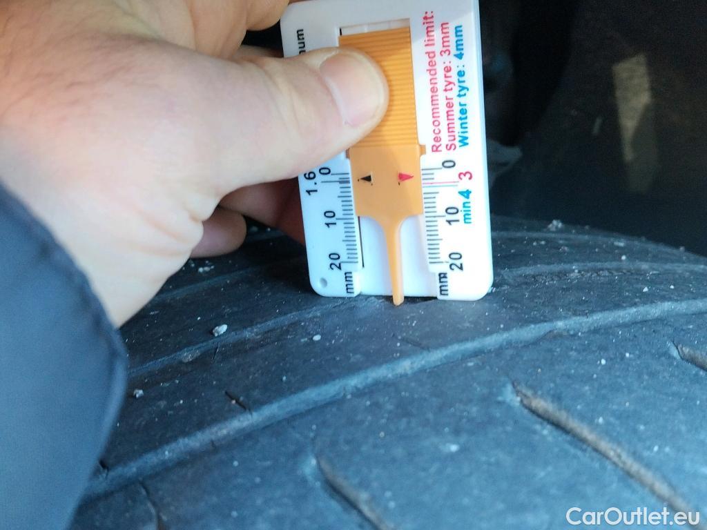  Volkswagen  Tiguan VOLKSWAGEN  Allspace / 2017 / 5P / todoterreno Sport 2.0 TDI 110kW (150CV) 4Motion DSG #2