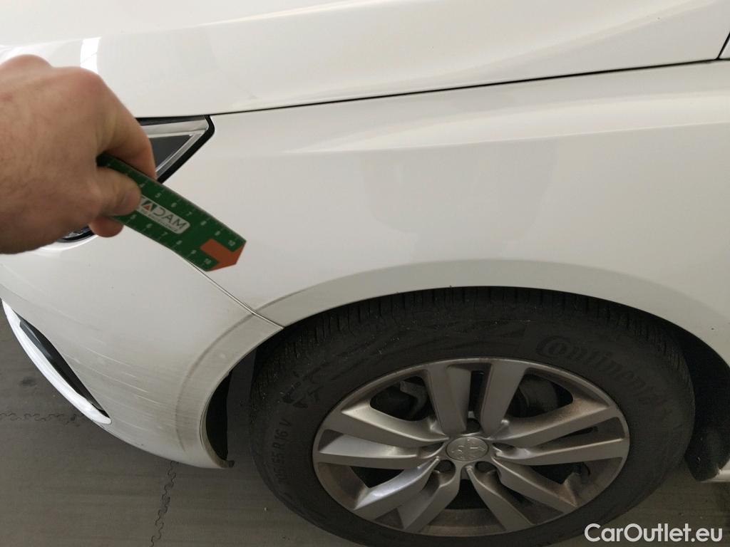  Peugeot  308 PEUGEOT  / 2017 / 5P / familiar SW Active Pack BlueHDi 130 S&S #26