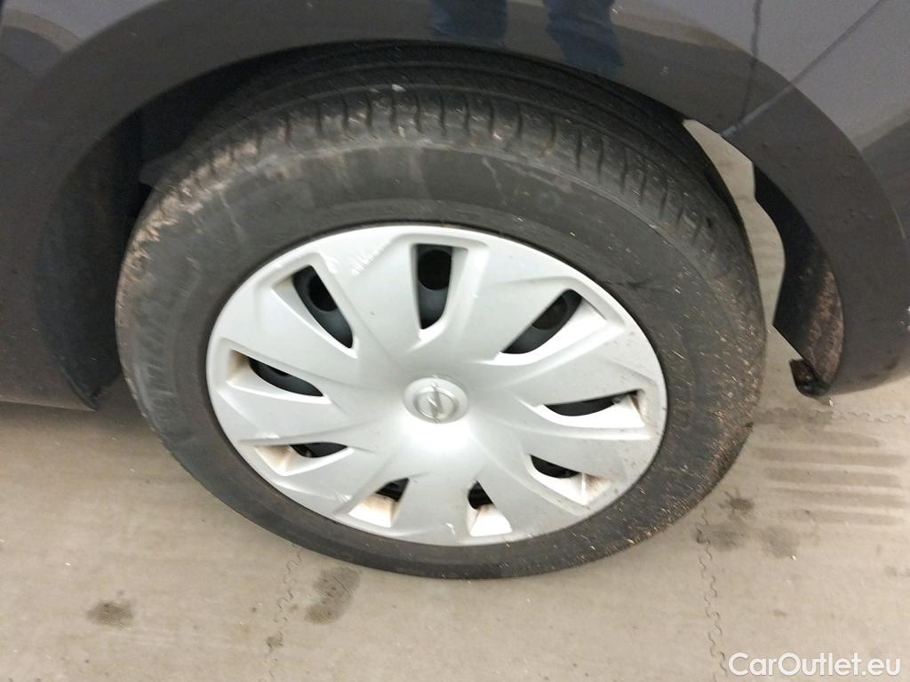  Opel  Astra OPEL  / 2015 / 5P / berlina con portón 1.6 CDTi S/S 81kW (110CV) Selective #34