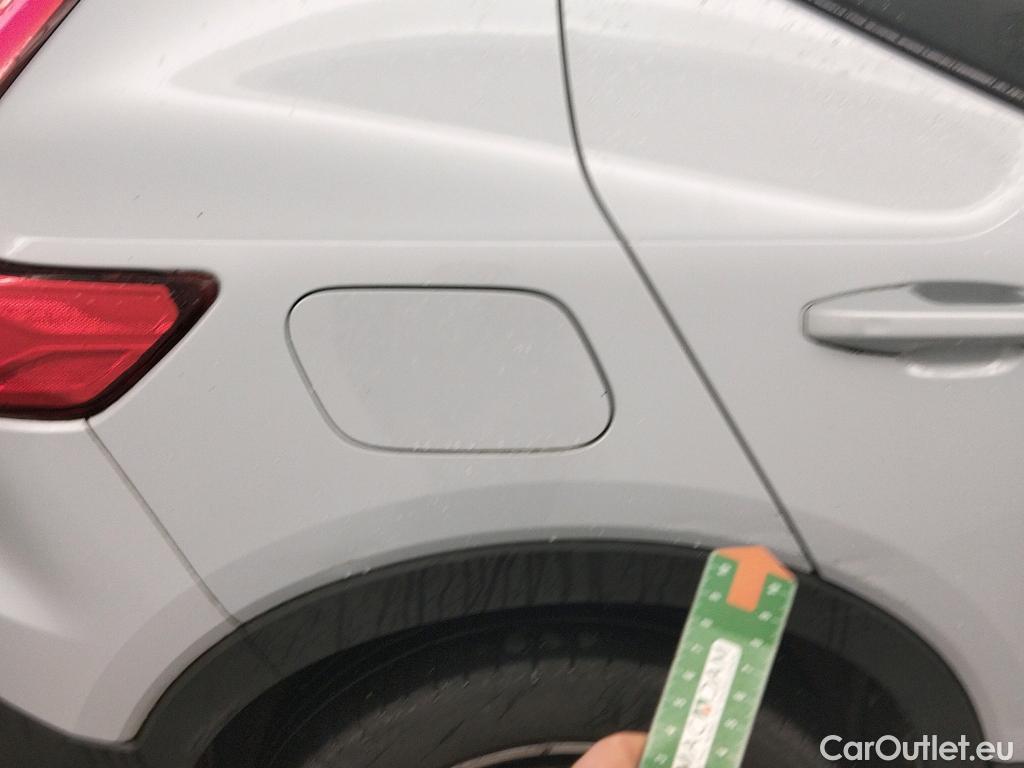  Volvo  XC 40 VOLVO XC40 / 2017 / 5P / todoterreno 1.5 T4 Twin Recharge R-Design Auto #4