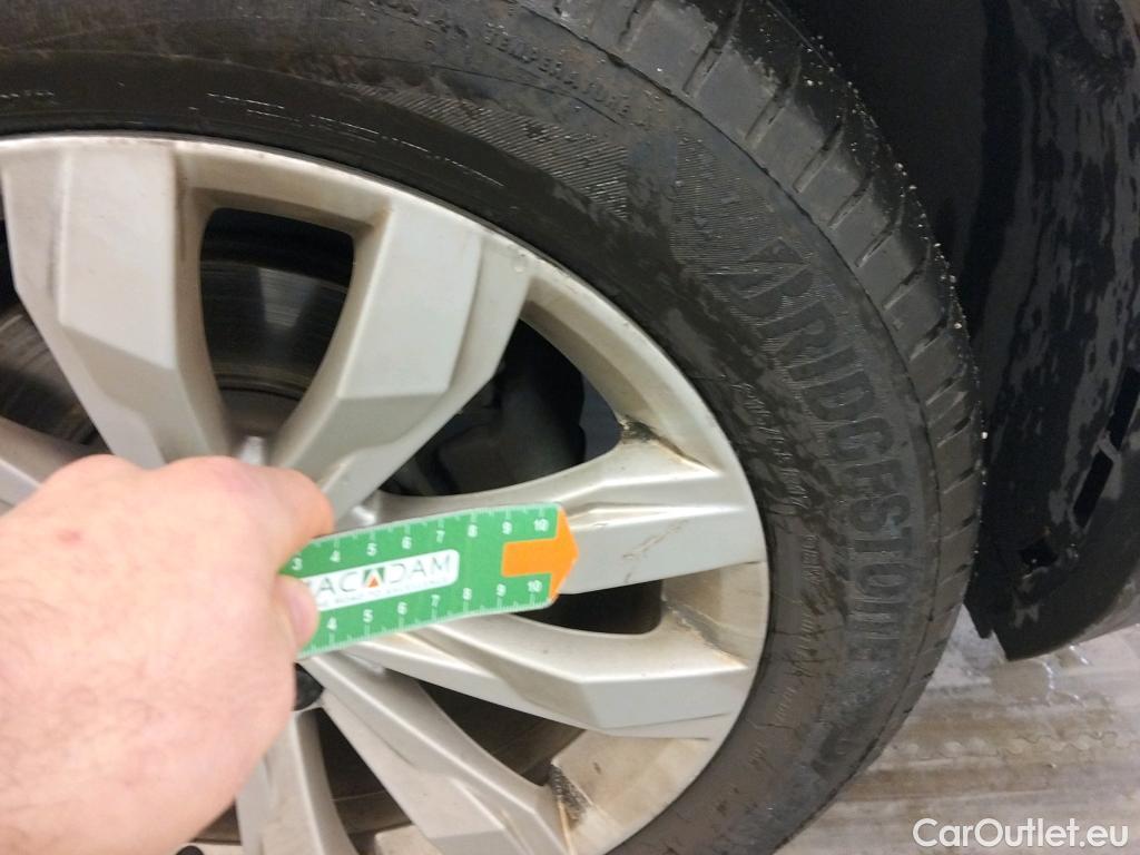  Volkswagen  T-ROC VOLKSWAGEN  / 2017 / 5P / todoterreno Advance 1.6 TDI 85kW (115CV) #22