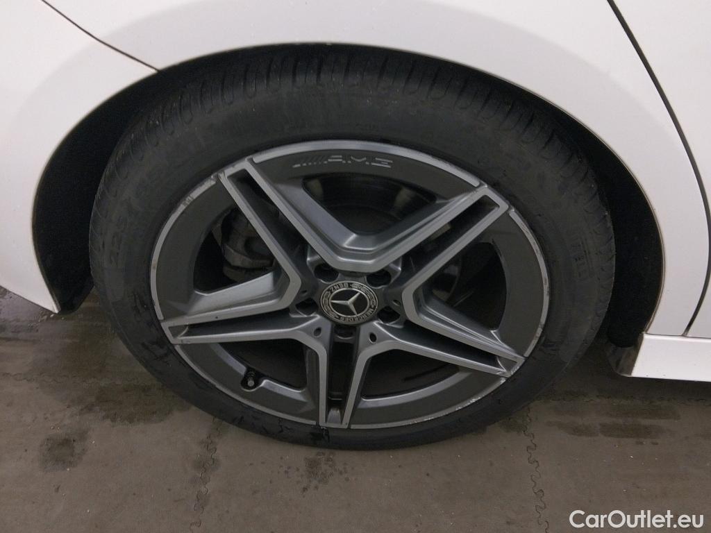  Mercedes  A-Klasse MERCEDES-BENZ Clase A / 2018 / 5P / berlina con portón A 200 d 4MATIC #7