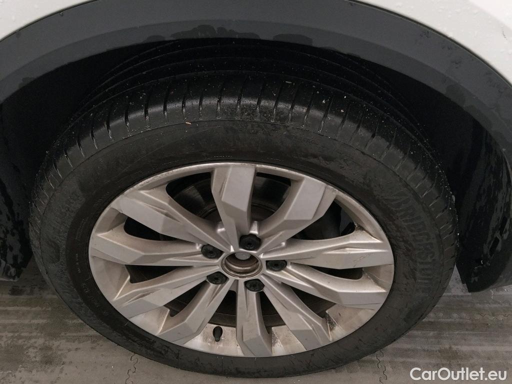  Volkswagen  T-ROC VOLKSWAGEN  / 2017 / 5P / todoterreno Advance 1.6 TDI 85kW (115CV) #21