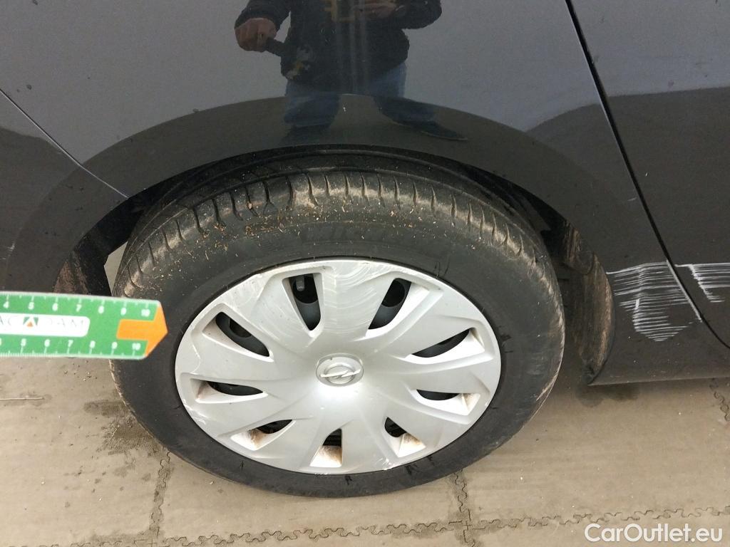  Opel  Astra OPEL  / 2015 / 5P / berlina con portón 1.6 CDTi S/S 81kW (110CV) Selective #29