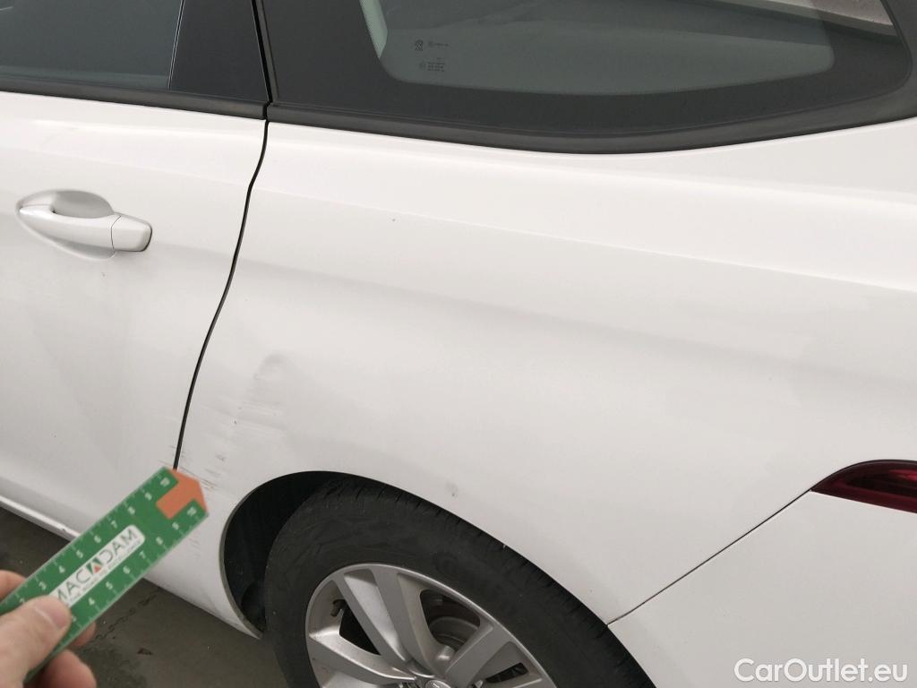  Peugeot  308 PEUGEOT  / 2017 / 5P / familiar SW Active Pack BlueHDi 130 S&S #2